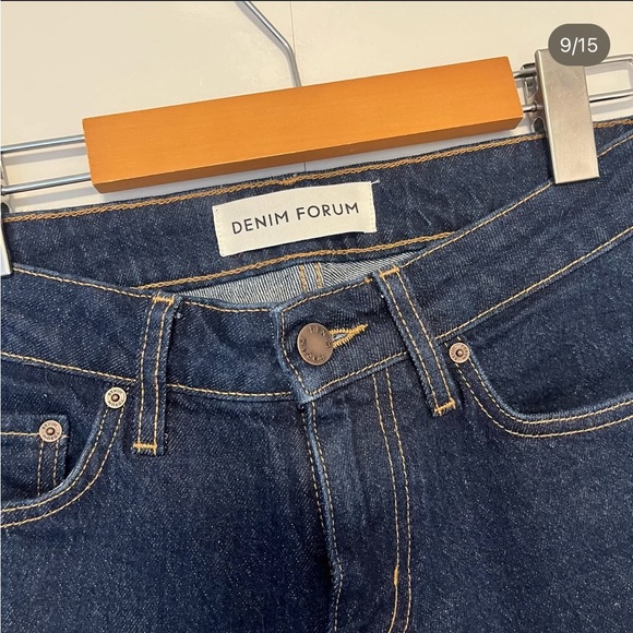 Aritzia❣️Denim Forum Tilda Curve-fit straight jeans - Picture 9 of 13